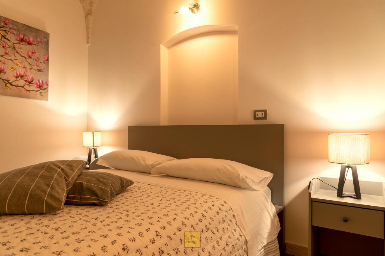 Petralu By La Puglia In Un Trullo Villa Locorotondo Luaran gambar