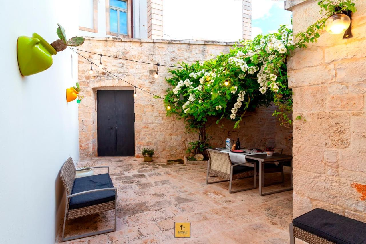 Petralu By La Puglia In Un Trullo Villa Locorotondo Luaran gambar