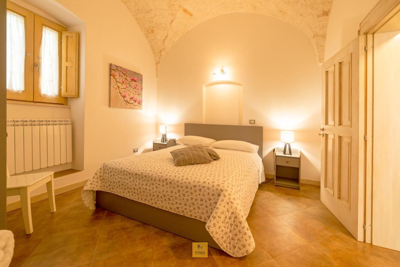 Petralu By La Puglia In Un Trullo Villa Locorotondo Luaran gambar