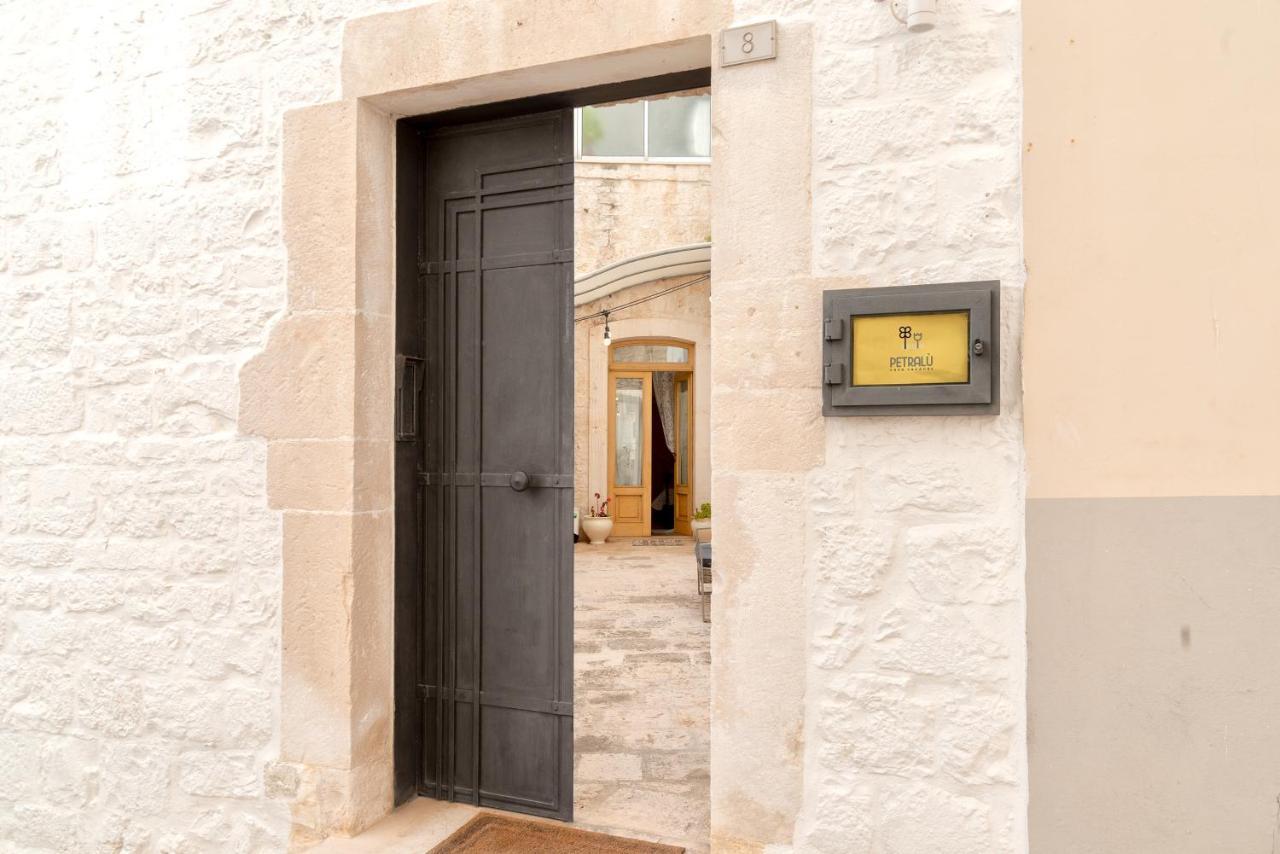 Petralu By La Puglia In Un Trullo Villa Locorotondo Luaran gambar