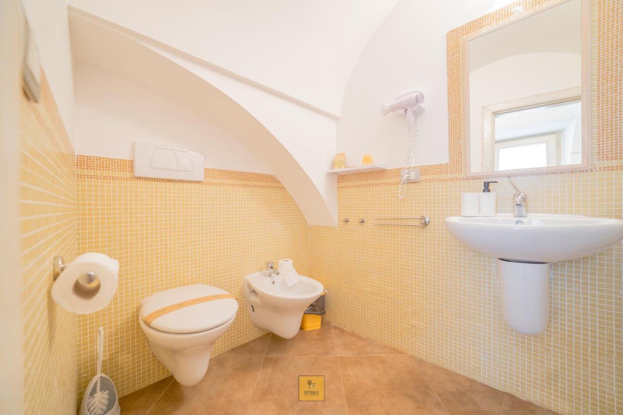 Petralu By La Puglia In Un Trullo Villa Locorotondo Luaran gambar