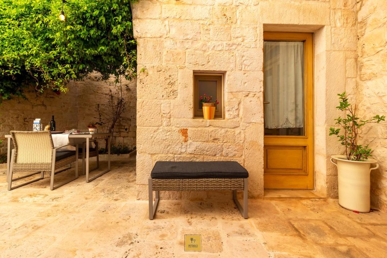 Petralu By La Puglia In Un Trullo Villa Locorotondo Luaran gambar